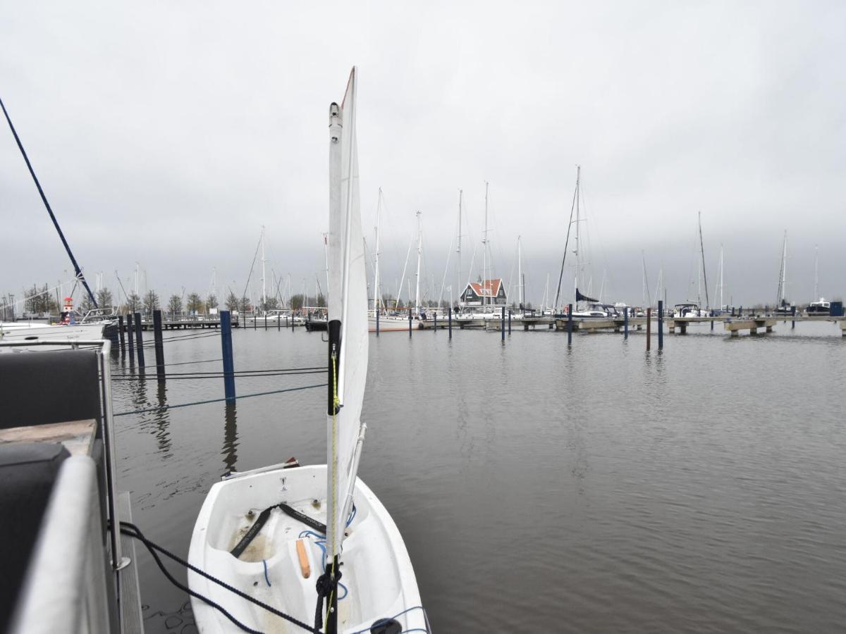 Beautiful Houseboat In The Harbour Of Volendam Near Centre Otel Dış mekan fotoğraf